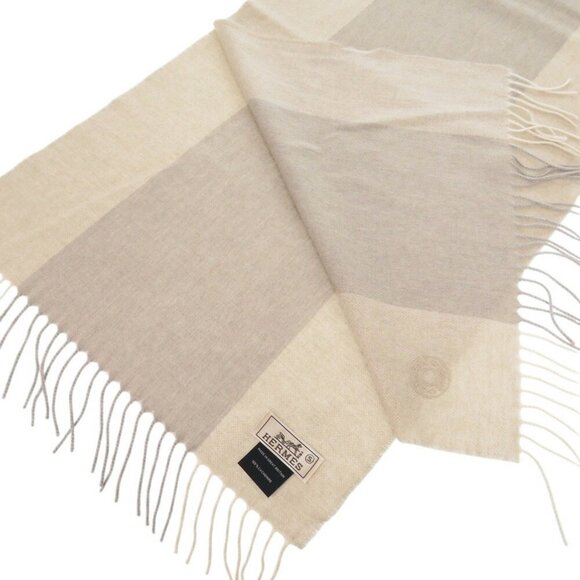 HERMES Cream Scarf - Picture 6 of 7